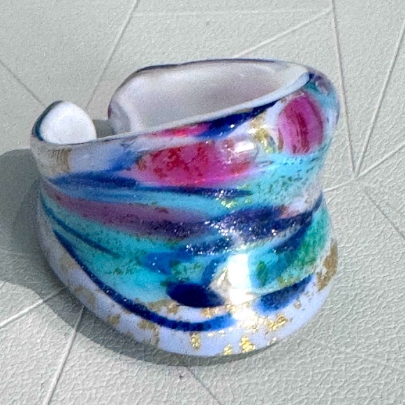 ✨ Beautiful One of a Kind Murano Glass Swirl Ring - Picture 2 of 13